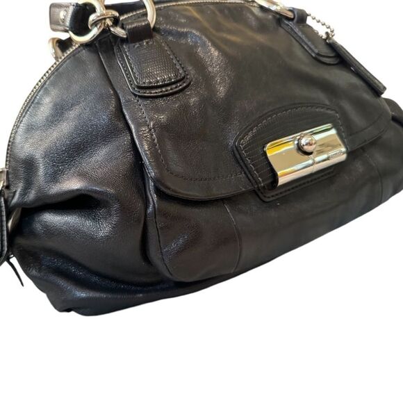 Vintage, Original Coach Hand Bag, Genuine Leather. Black - Picture 13 of 14